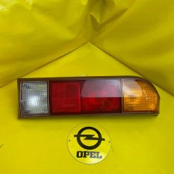NEU + ORIGINAL Opel Manta B Rücklicht hinten rechts Rückleuchte mit rotem Rand