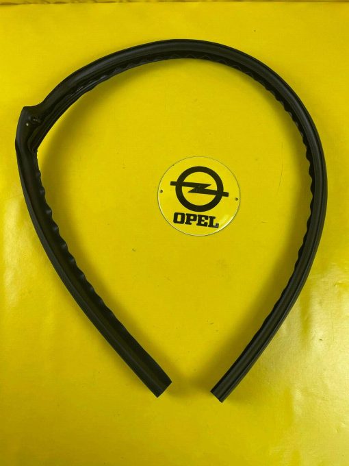 NEU + ORIGINAL Opel Kadett E Cabrio Türdichten rechts schwarz Tür Türgummi