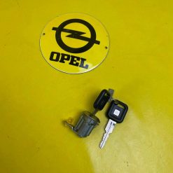 NEU + ORIGINAL GM /Opel Monterey Frontera Campo Pick Up Isuzu Trooper Türschloss