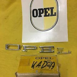 NEU + ORIG Opel Kapitän Admiral A Chrom Schrift Buchstaben Emblem auf Kotflügel