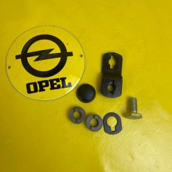 NEU + ORIGINAL Opel Ascona B Adapter Einbausatz Sicherheitsgurt vorne B-Säule