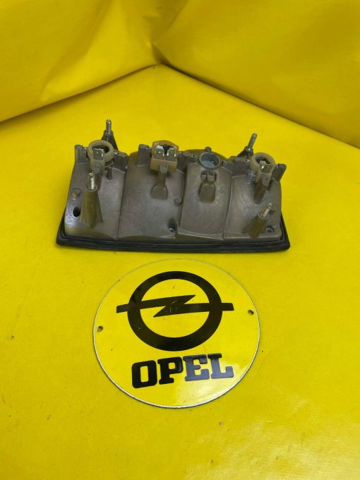 NEU + ORIGINAL Opel Rekord D Rücklicht Heckleuchte Gehäuse inkl. Dichtung