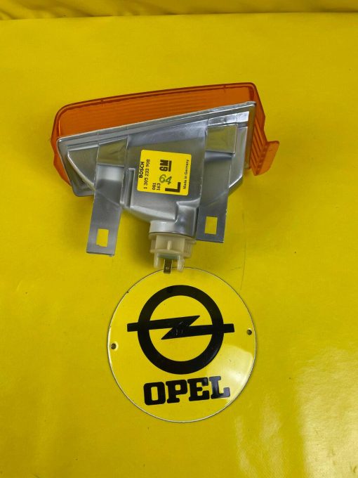 NEU + ORIGINAL GM / Opel Rekord E Blinker links Blinkleuchte