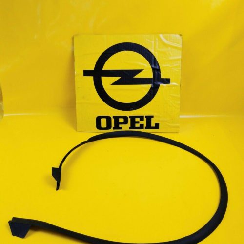 NEU + ORIG GM Opel Omega B Limousine Zierleiste Heckscheibe unten Gummi Dichtung