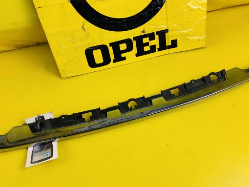 NEU + ORIGINAL Opel Omega A Stufenheck + Caravan Zierleiste Stoßstange vorne