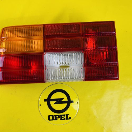 NEU + ORIGINAL Opel Ascona C Rücklicht links mit Nebelschlussleuchte