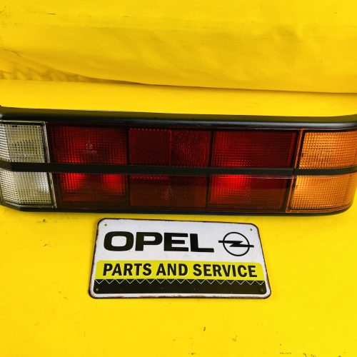 Rücklicht rechts schwarz + NSL Opel Rekord E Limousine Neu + Original