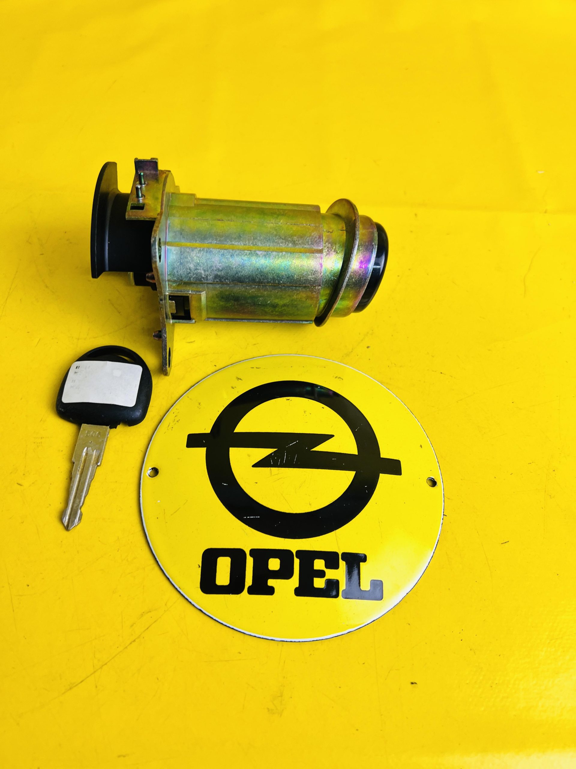 Heckklappe Schloss Opel Corsa B mit Schlüssel Kofferdeckel Neu & Original –  OpelShop