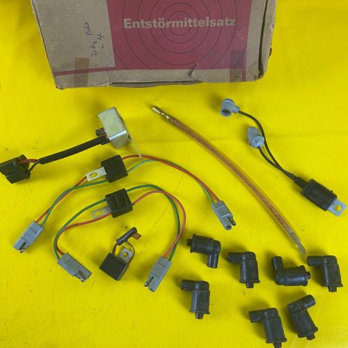 Bosch / Ford Taunus Entstörmittelsatz Entstörsatz Zündung Radio NEU + ORIGINAL