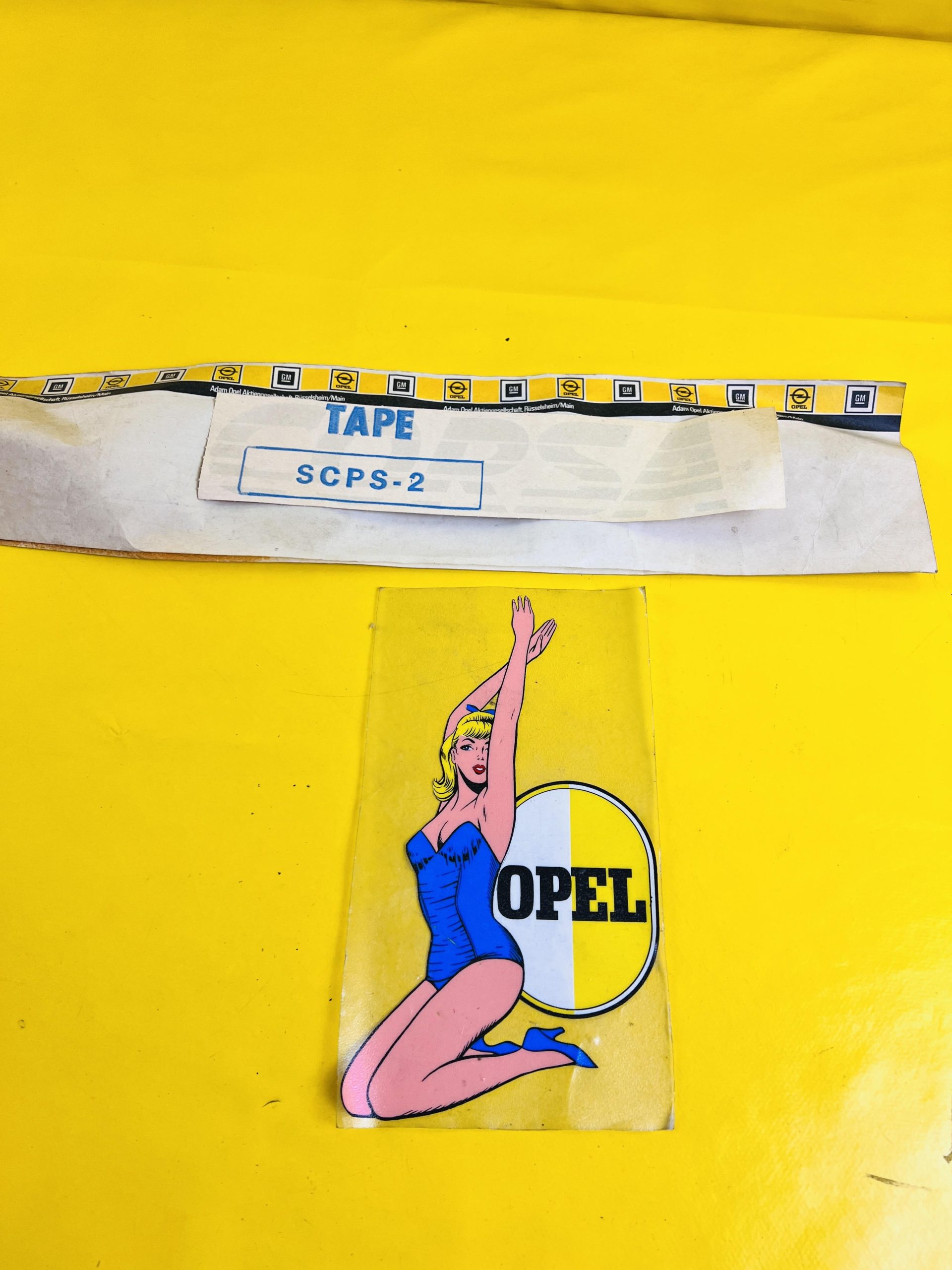 Schriftzug Aufkleber hinten Opel Corsa A GOLD Folie Kleber Neu Original