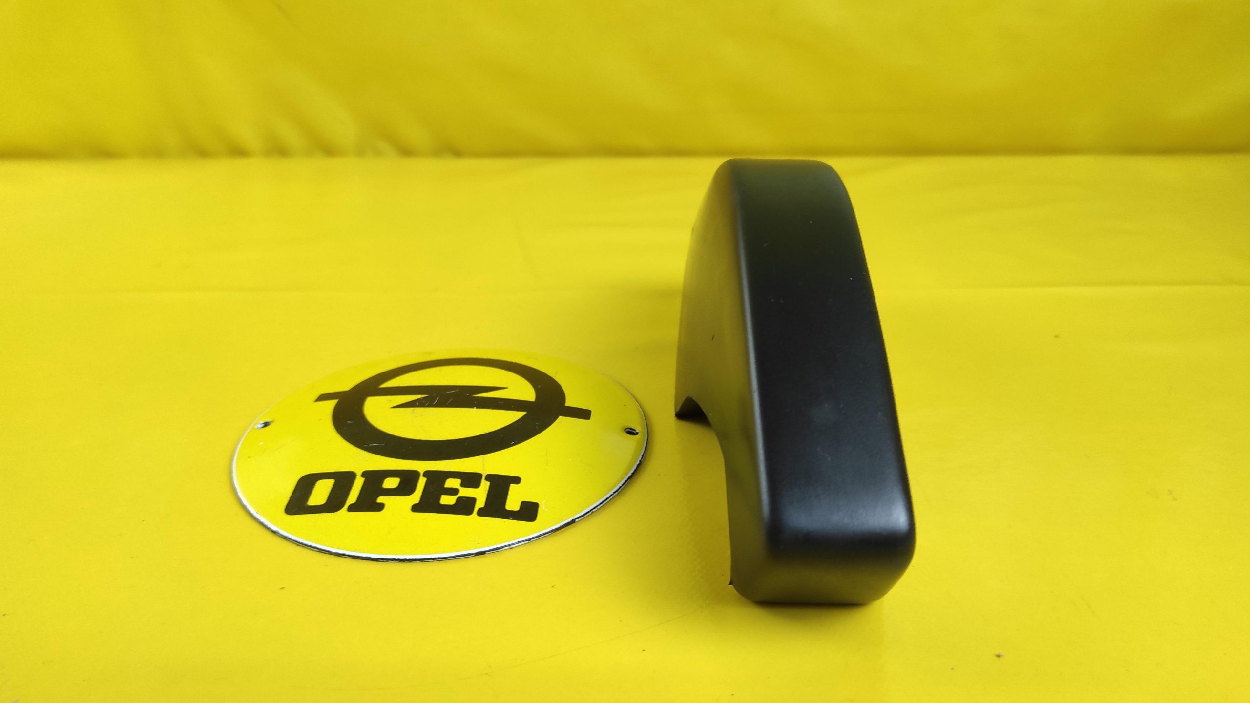 Stoßleiste hinten Opel Kadett C Kombi Gummileiste Neu Original – OpelShop