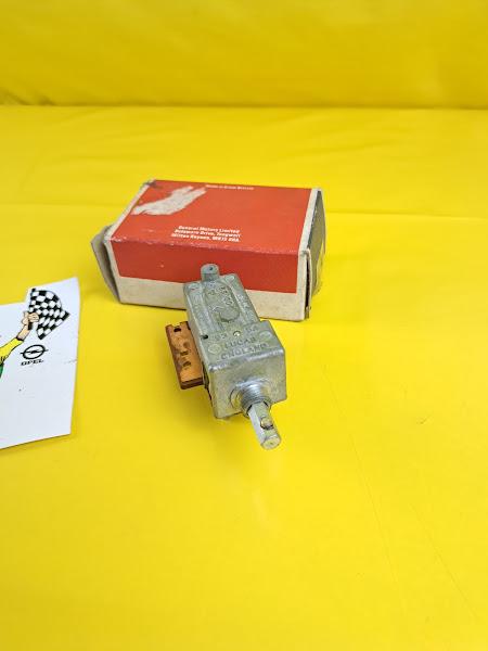 Lichtschalter Opel Bedford Vauxhall Switch Licht Schalter Knopf Original und Neu