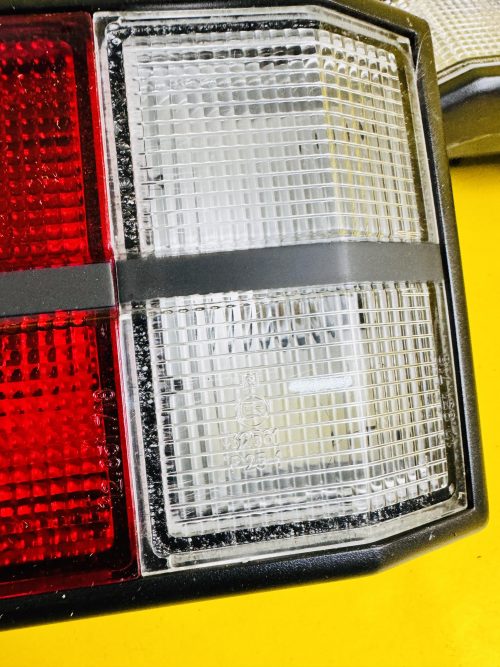 Rücklichter 1 Paar Opel Rekord E Heckleuchte rechts+links schwarzer Rand Neu Original