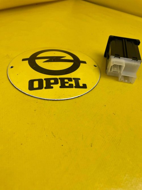 NEU + ORIGINAL Opel Zafira C Insignia A SD + USB + AUX Steckbuchse Stecker