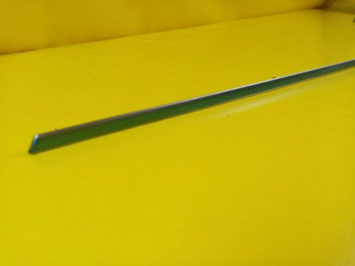 NEU + ORIG GM Opel Omega A Stufenheck Zierleiste Stoßstange hinten rechts Chrom