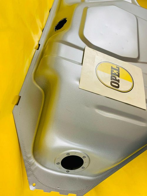 NEU Kraftstoffbehälter Opel Vectra A / Ascona C 1.8 2.0 20NE C20NE 20XE C20XE