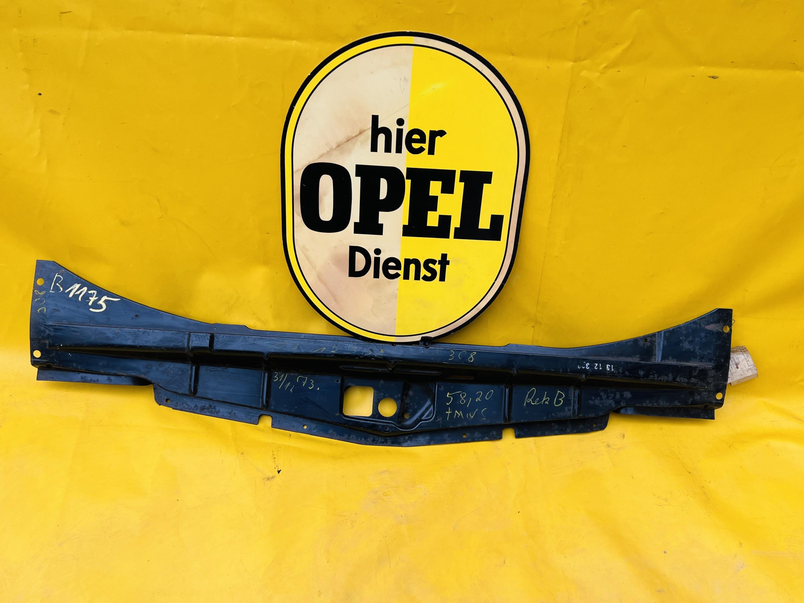 ID_54693_orig-1.jpg Frontblech Vorderbau Motorhaube Opel Rekord B Coupe Limousine Neu + Original