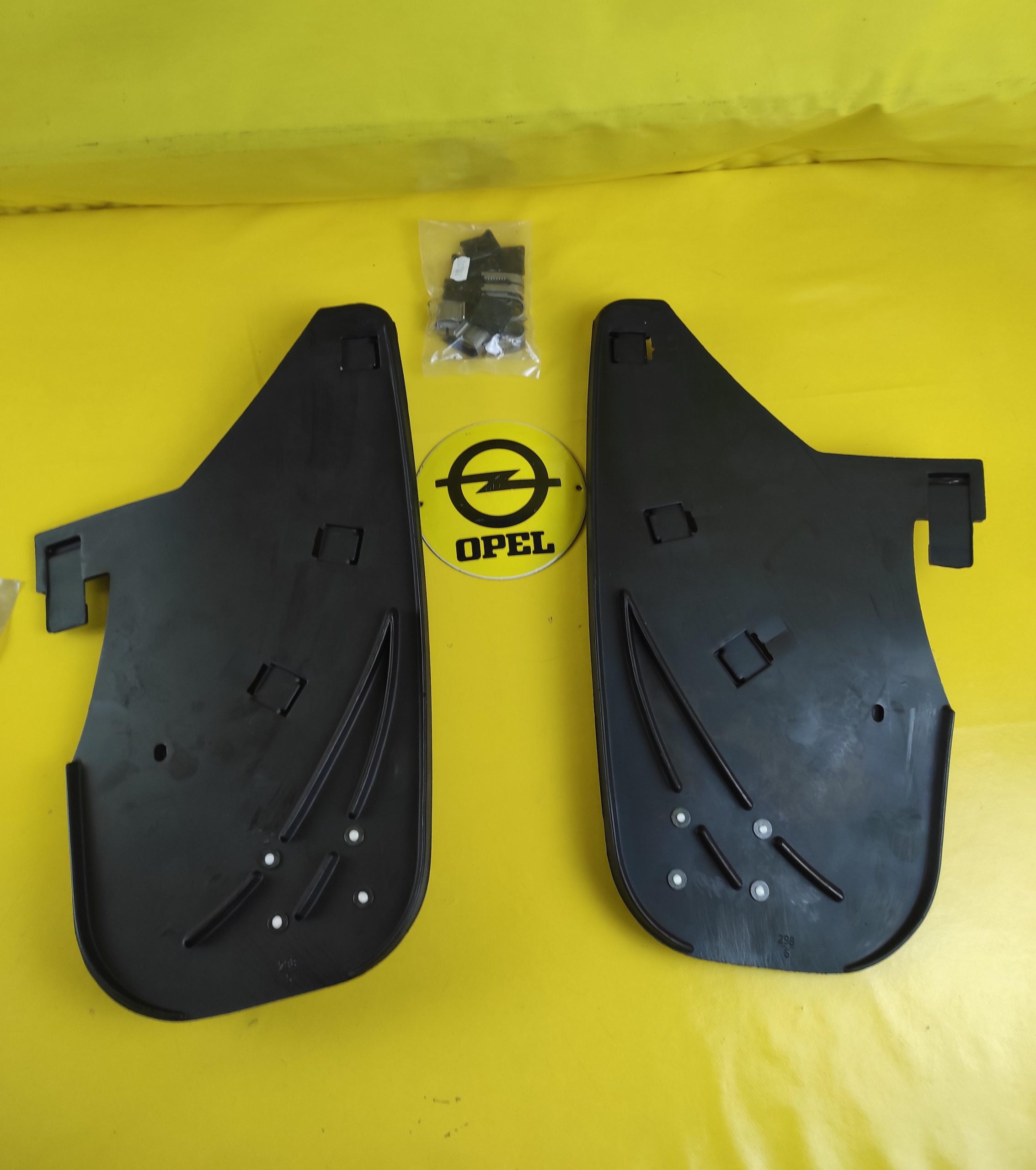 Schmutzfänger Opel Vectra A Spritzschutz hinten mud flaps Neu