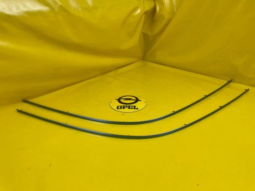 NEU + ORIGINAL Opel Omega A Satz Zierleiste in Stoßstange Chrom Chromleiste