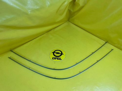 NEU + ORIGINAL Opel Omega A Satz Zierleiste in Stoßstange Chrom Chromleiste