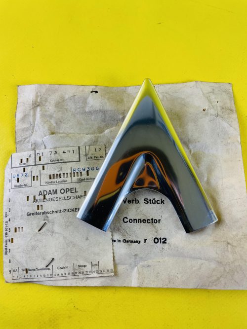 NEU + ORIGINAL Opel Rekord C Kombi Zierleiste Fenster Chrom Ecke Caravan