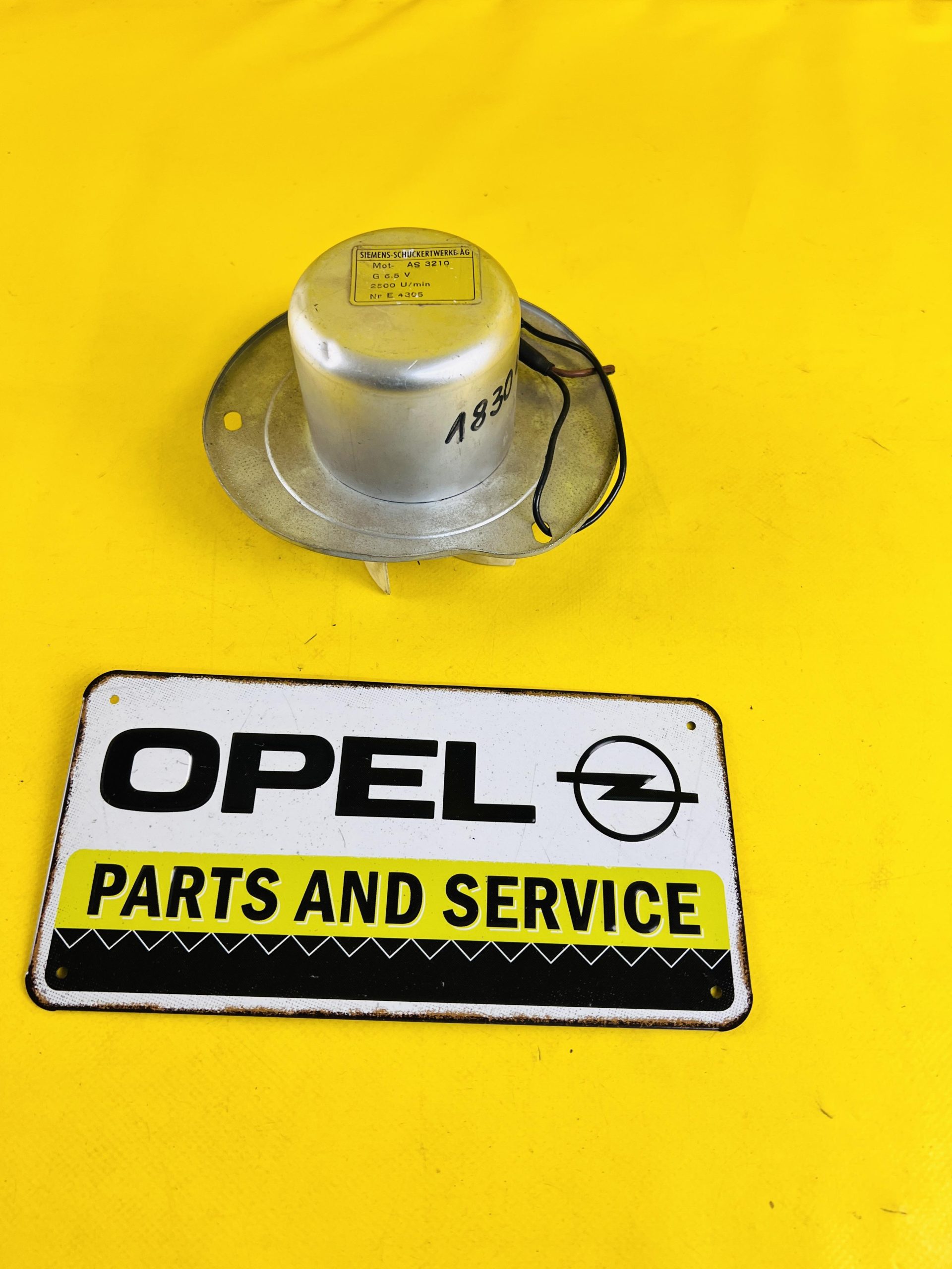 ID_52560_orig-2.jpg NEU + ORIGINAL Opel Rekord A Gebläsemotor 6 Volt