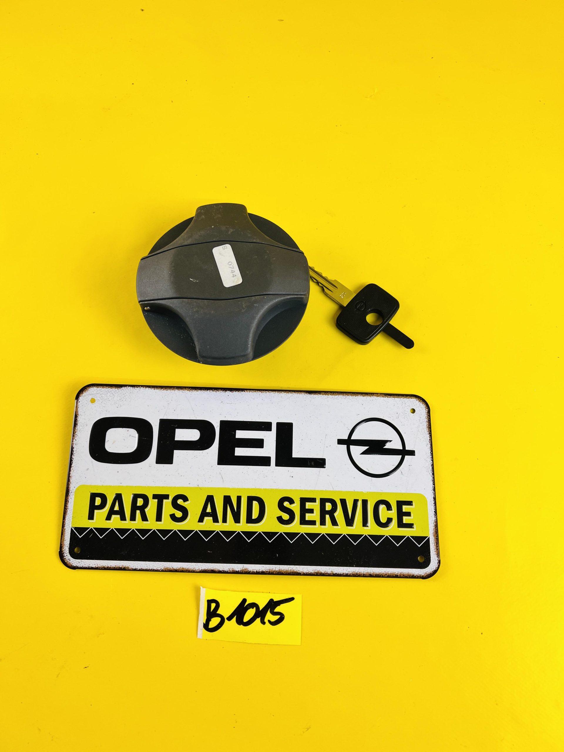 ID_53333_orig.jpg Tankdeckel abschließbar Tankverschluss Opel Corsa A Neu + Original