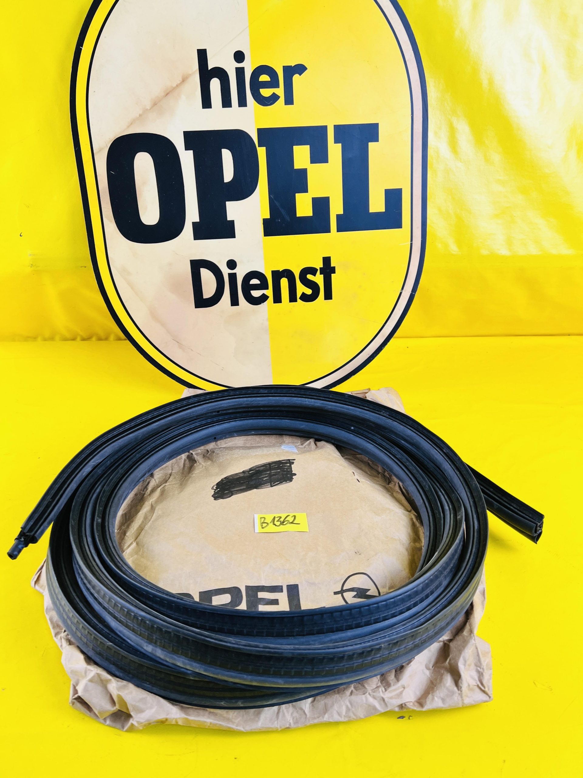 ID_57337_orig-1.jpg Kofferdeckeldichtung Kofferdeckel Gummi Universal Opel Neu + Original