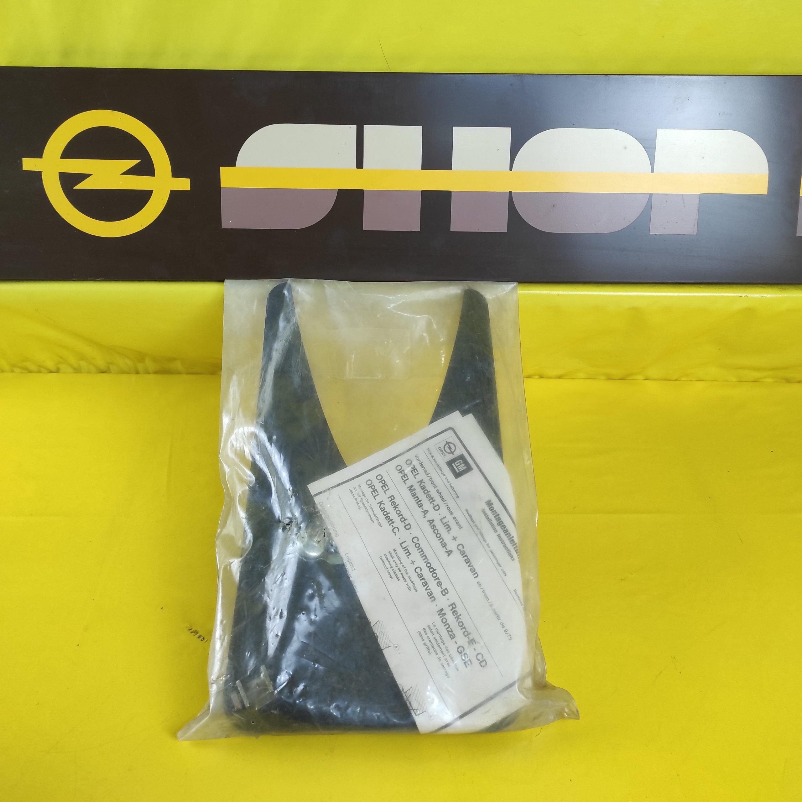 Schmutzfänger Opel Rekord D Commodore B Spritzschutz vorne mud