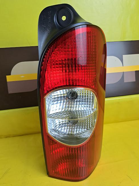 FAST LAMPENTRÄGER RÜCKLEUCHTE LINKS passend für NISSAN NV400 OPEL MOVANO RENAULT