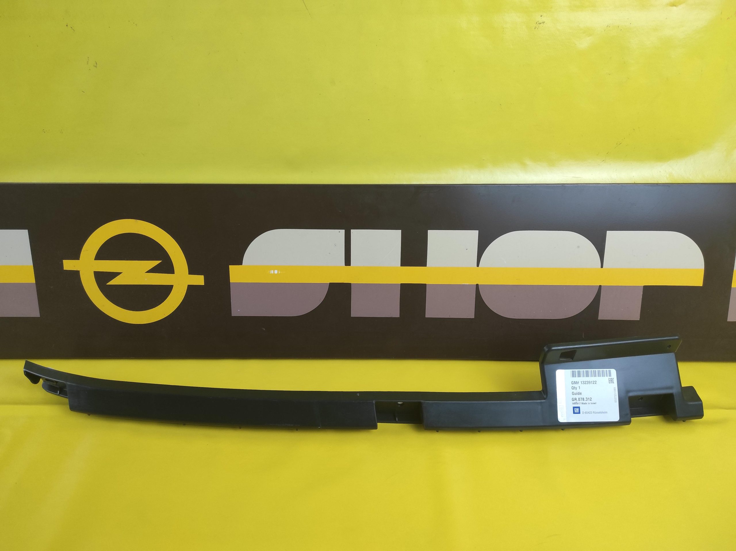 ID_81017_orig-1.jpg Stoßstangenhalter Opel Insignia A Führung Heckstoßstange 13239122 GM Neu Original