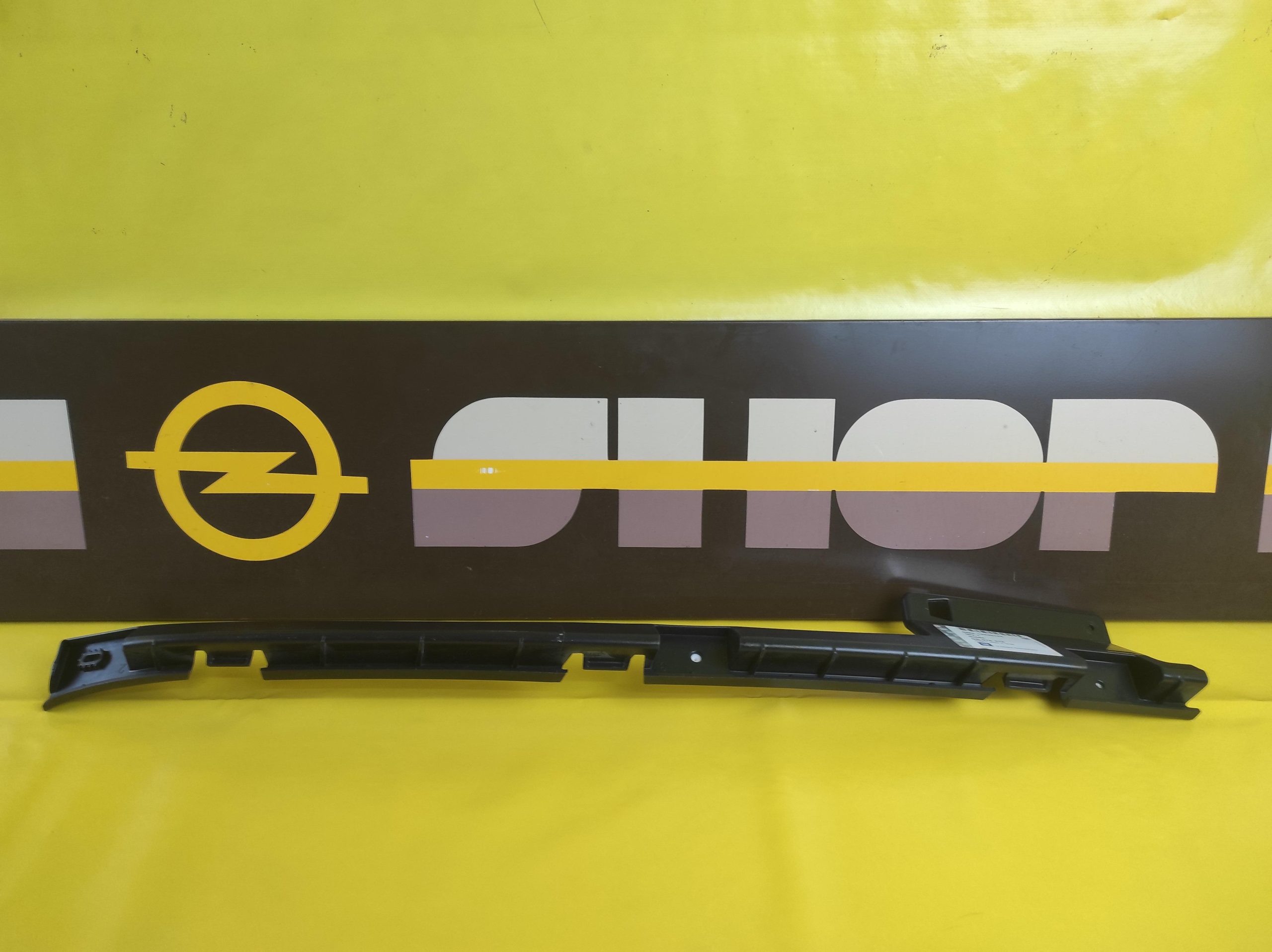 ID_81019_orig-1.jpg Stoßstangenhalter Opel Insignia A Führung Heckstoßstange 13239122 GM Neu Original
