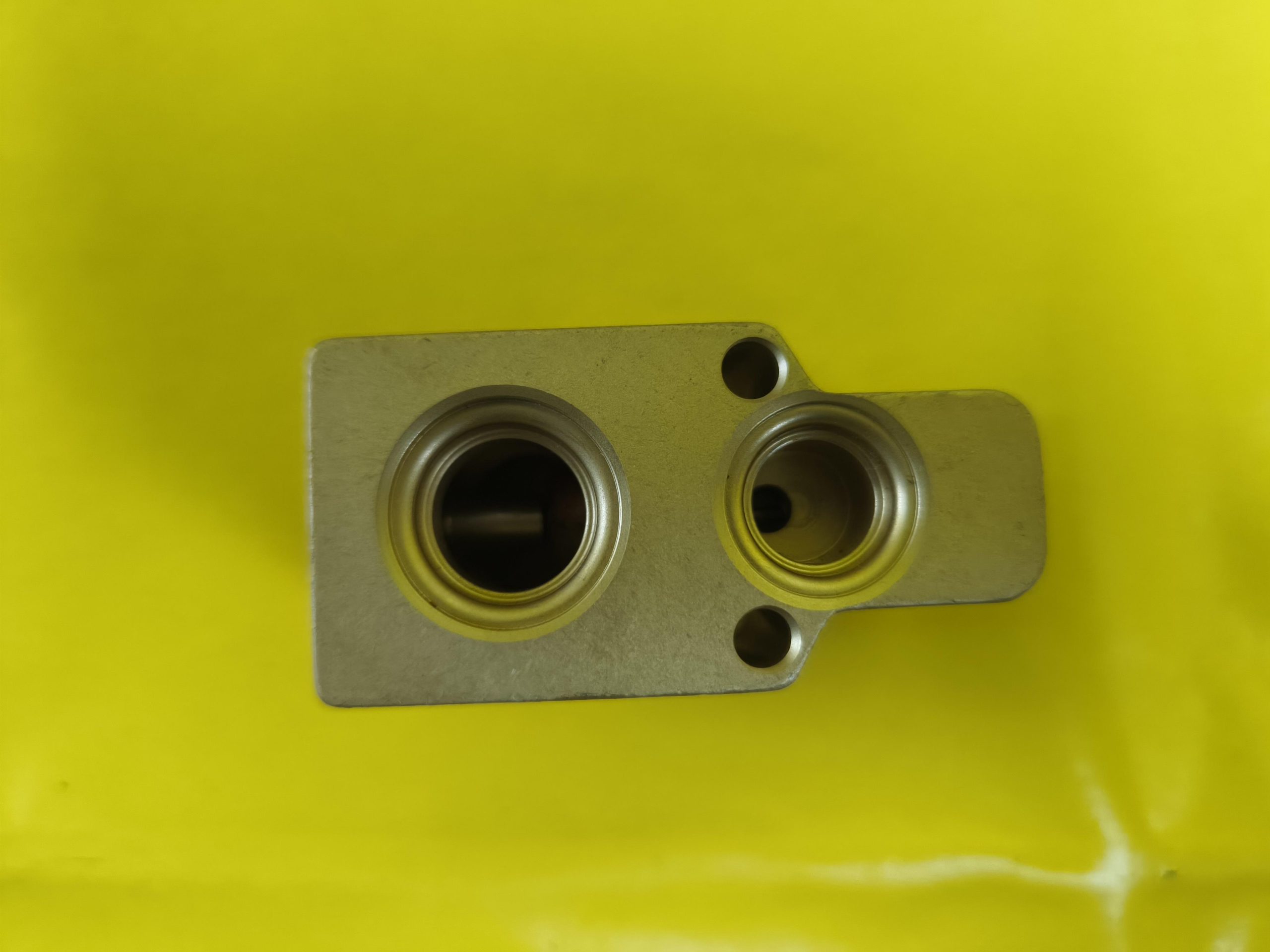 ID_87378_orig.jpg Expansionsventil Opel Movano A Klimaanlage GM 9161174 Verdampfer Ventil Klima Neu Original
