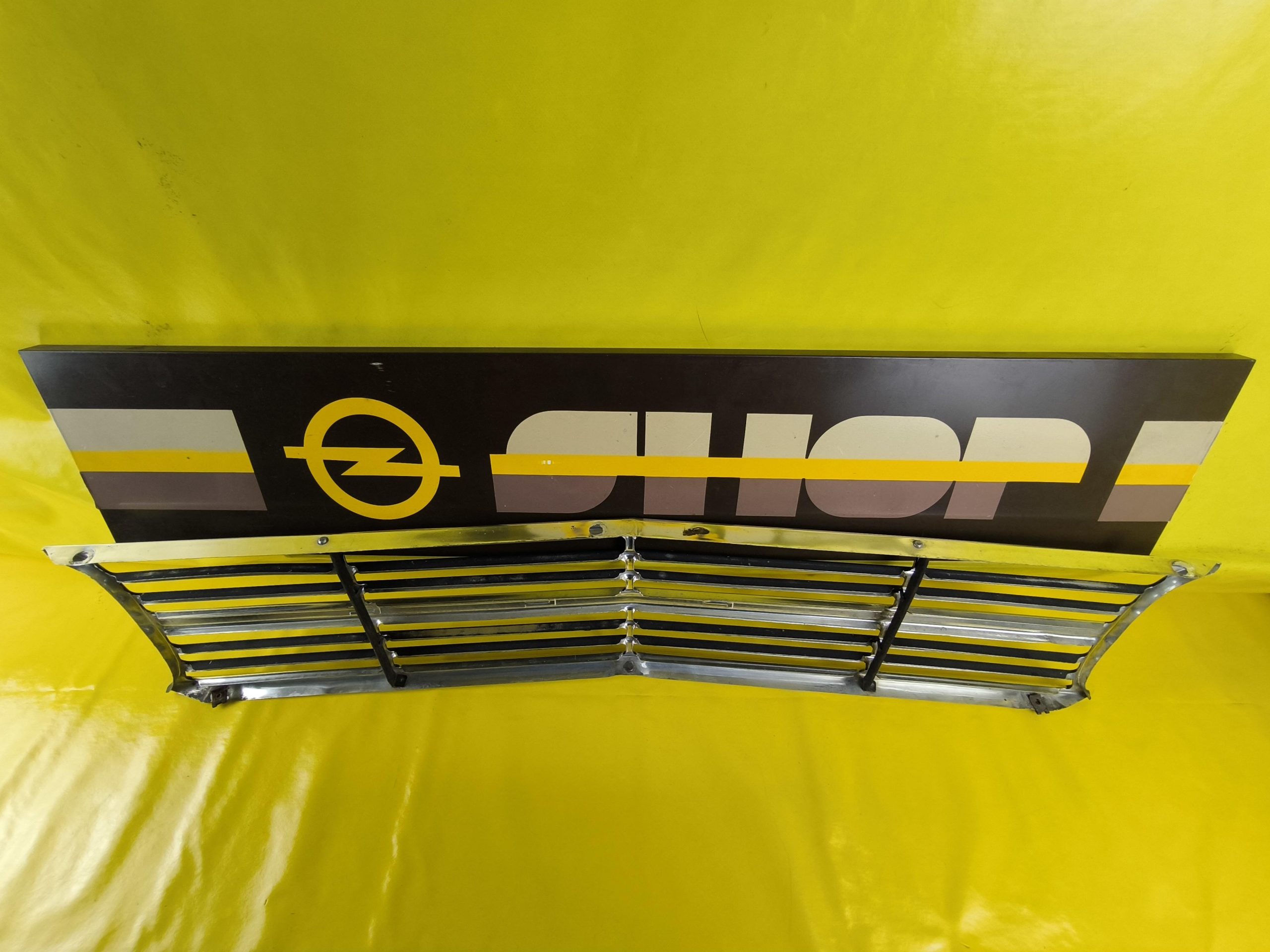 ID_90269_orig-5.jpg Kühlergrill Opel Kadett B Limousine Rallye Coupe Kombi Kühlergitter Kühler Grill GM Gebraucht Original