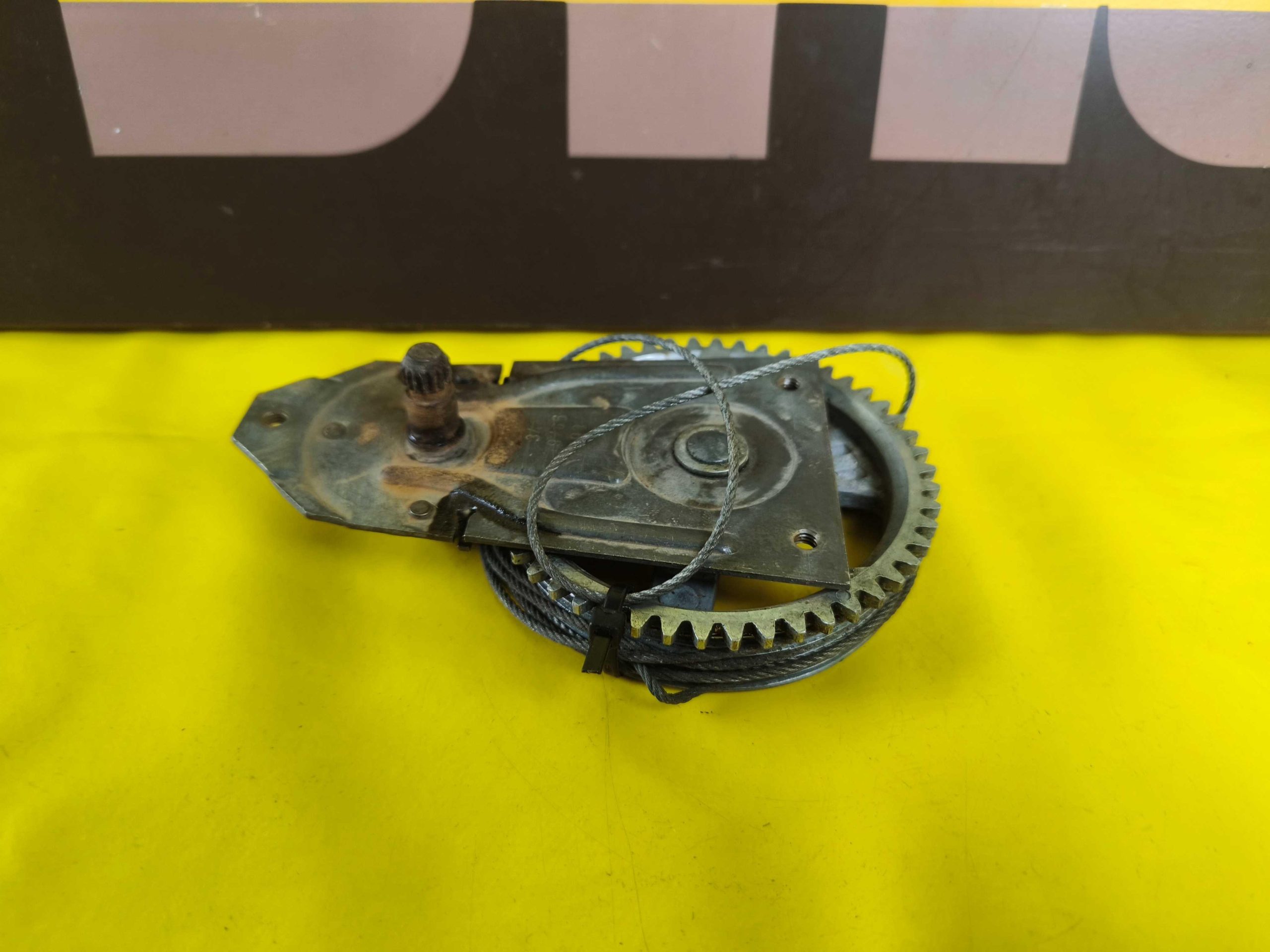 ID_92073_orig.jpg Seilrolle Opel Admiral A Kapitän A Diplomat A Tür Fensterheber Seilzug hinten links GM Gebraucht Original