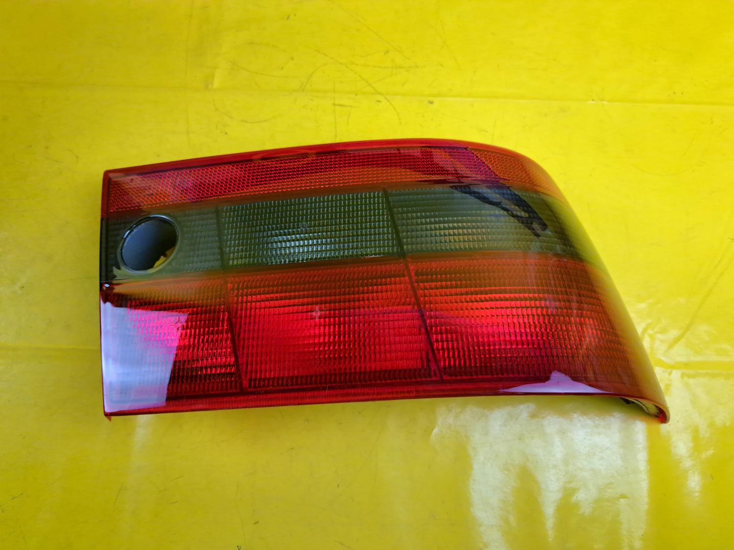 ID_108836_orig.jpg Rücklicht Heckleuchte Rückleuchte (rechts) für Opel Calibra Original neu GM NOS