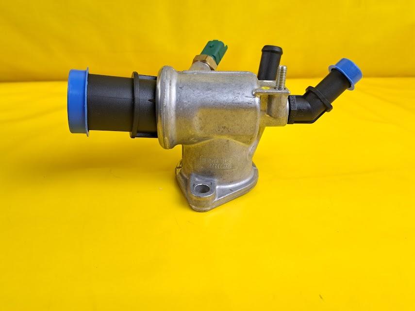 ID_112960_orig.jpg Thermostatgehäuse Opel Vectra C Signum 1,9 CDTi Diesel GM 55203388 Original Neu