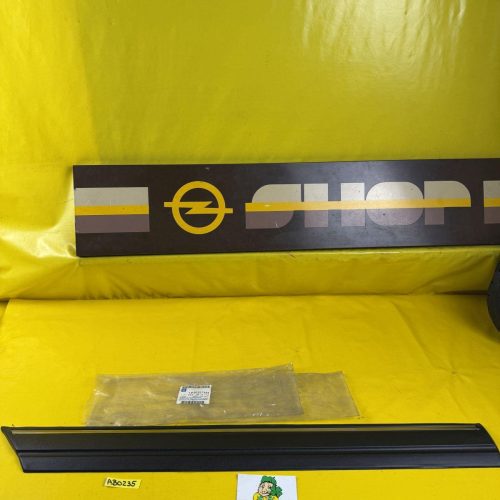 Schutzzierleiste hinten rechts Opel Omega A Stufenheck & Caravan schwarz GM90327394 neu Original