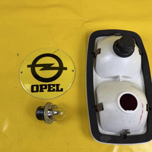 Rücklicht Bedford Vega Kombi / Kasten Rückleuchte Vauxhall Heckleuchte