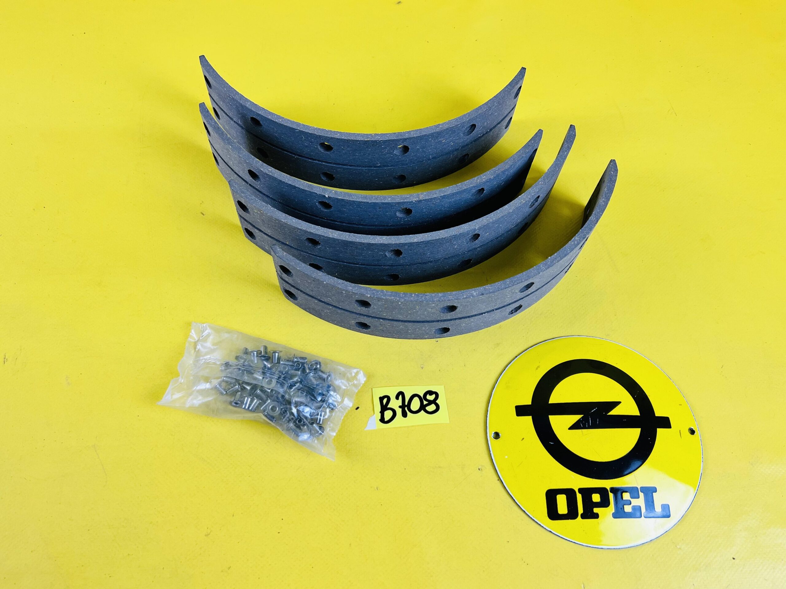 ID_50499_orig.jpg NEU Opel Kapitän PL2,6 Admiral A B Diplomat A V8 Bremsbeläge