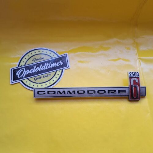 Emblem - Commodore 2500 6 - Opel Commodore A Coupe Schriftzug Kofferdeckel Original