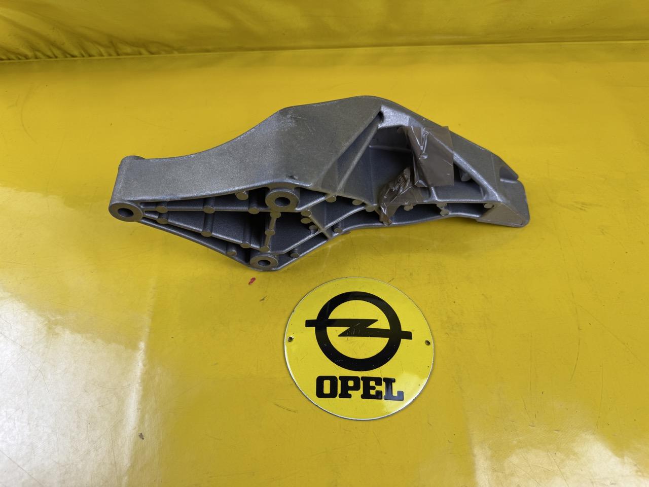 ID_135931_orig.jpg Halter Motoraufhängung vorne rechts Opel Vectra B 1,6 1,8 2,0 2,2 Orig. Neu