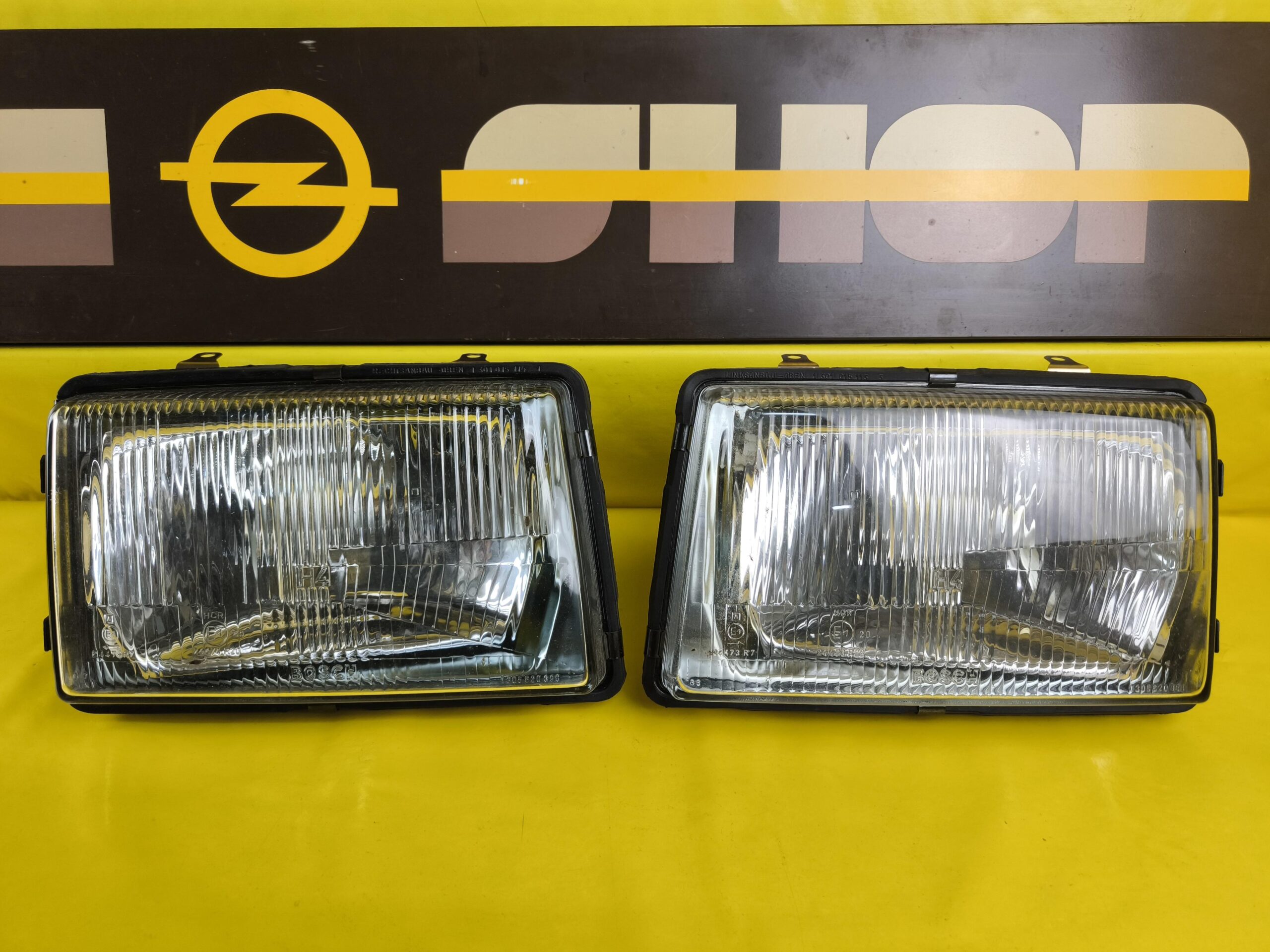 ID_88988_orig-1.jpg Scheinwerfer Opel Rekord E 1 Hauptscheinwerfer Paar H4 Neu Original