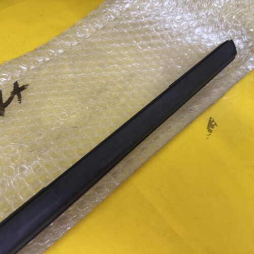 Fensterschachtleiste Opel Astra J GTC 3-türer Schachtleiste außen links GM 13391179 Orig. + Neu