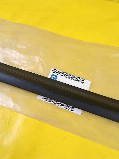 ID_96251_orig-1.jpg Fensterschachtleiste Opel Astra G 3-türig Leiste Dichtung vorne rechts GM 9153526 Original Neu