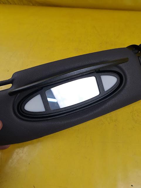 ID_141538.jpg Sonnenblende rechts Porsche 911 996 Coupe Beifahrerseite grau 99673103206ELF Original Neu