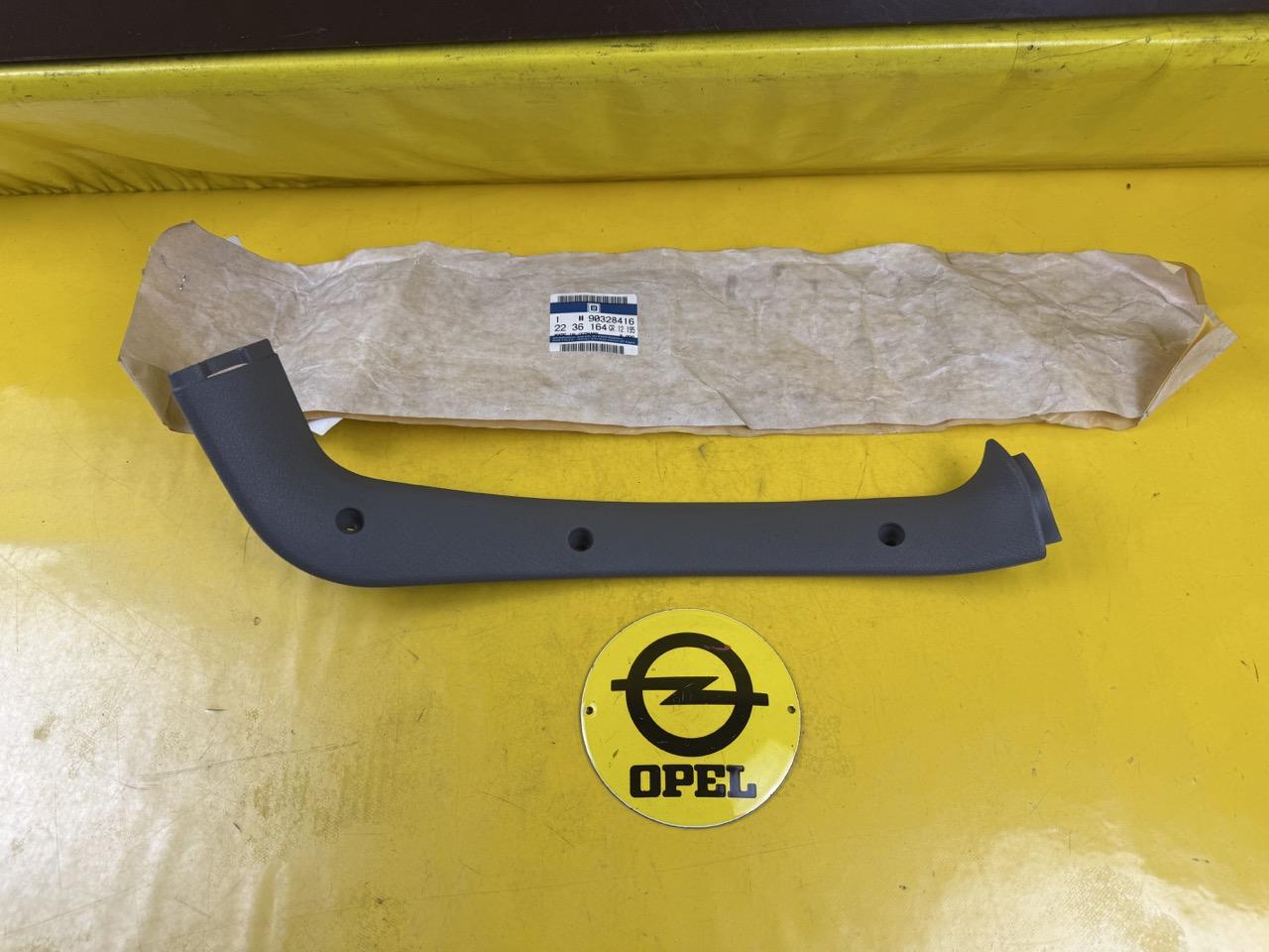 ID_141987.jpg Heckklappenblende Opel Astra F Caravan oben rechts grau GM 90328416 Orig. + Neu