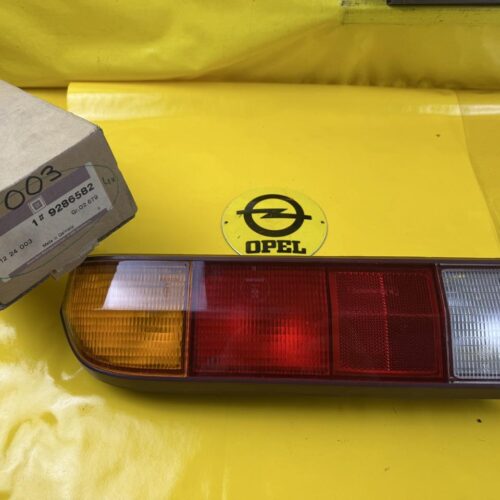 Rückleuchte Opel Manta B hinten rechts Heckleuchte Rücklicht GM 9286582 Orig. + NEU