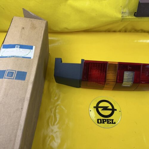 Heckleuchte Opel Kadett E Combo Max rechts Rücklicht GM 90010306 Orig. + NEU